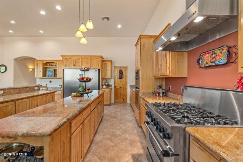 25-Kitchen