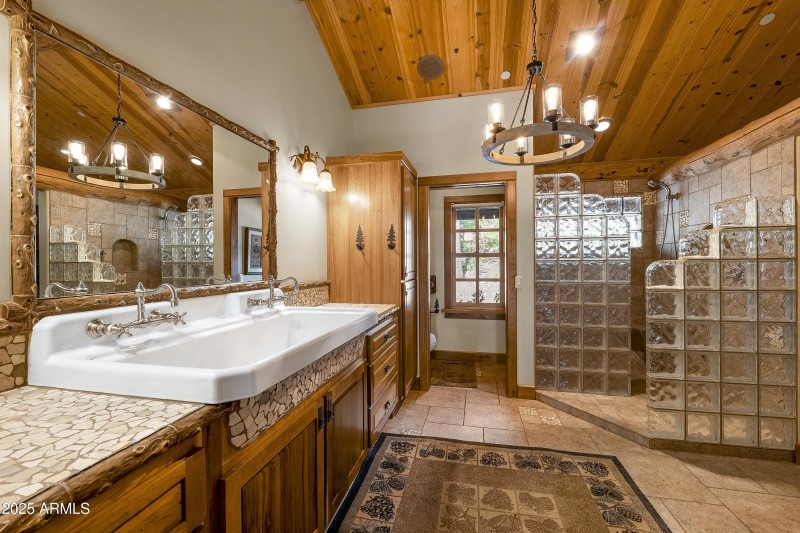 Primary ensuite