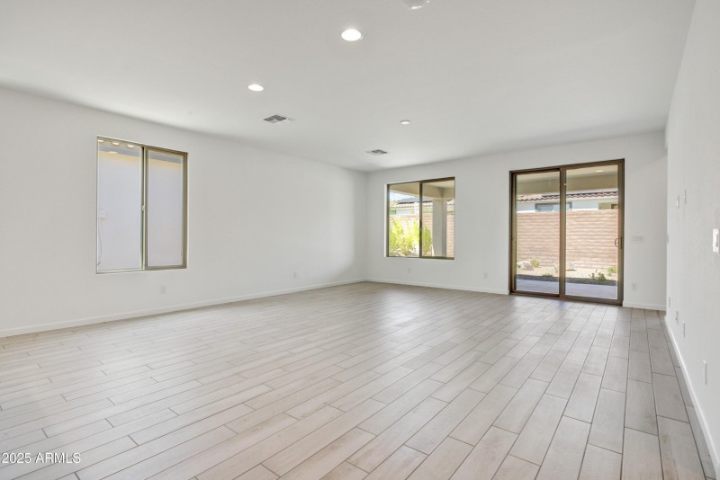 013_Living Room