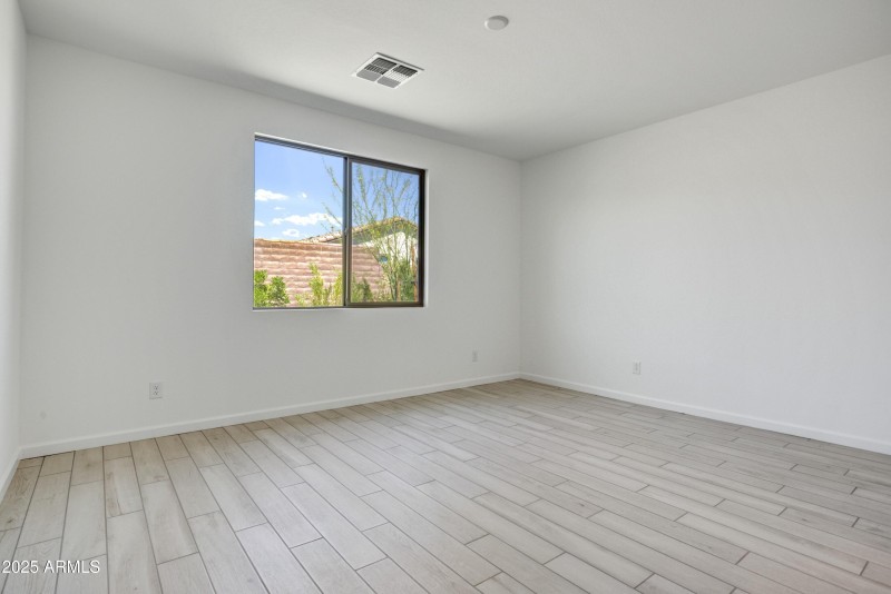 015_Primary Suite