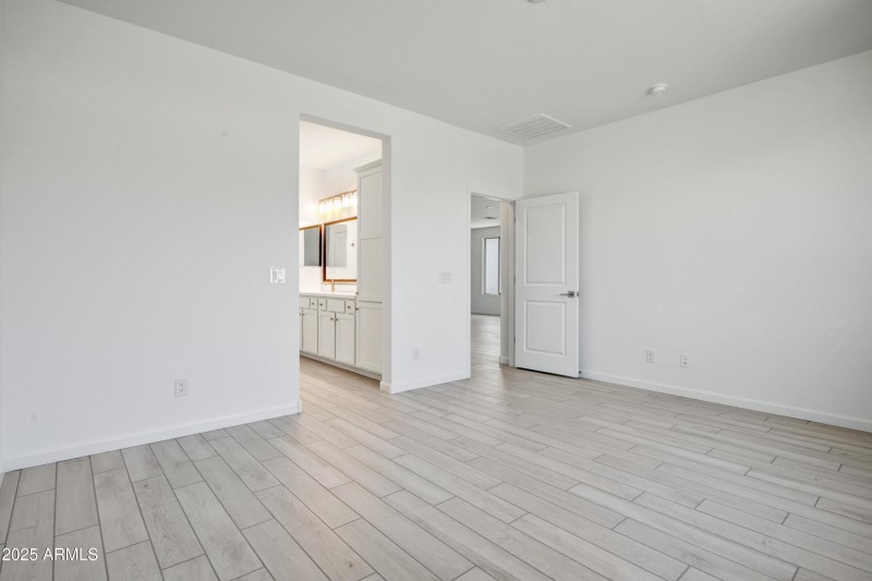 016_Primary Suite