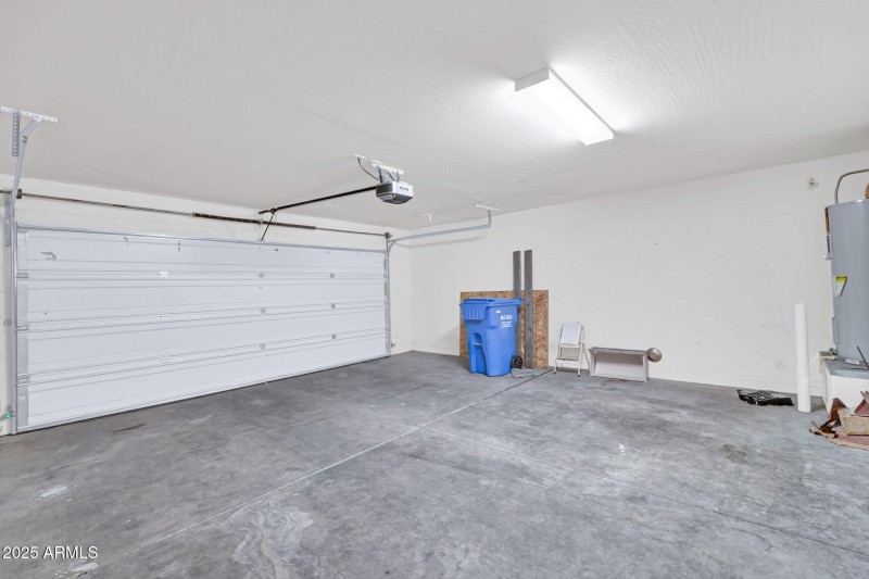2118 N 77th-8