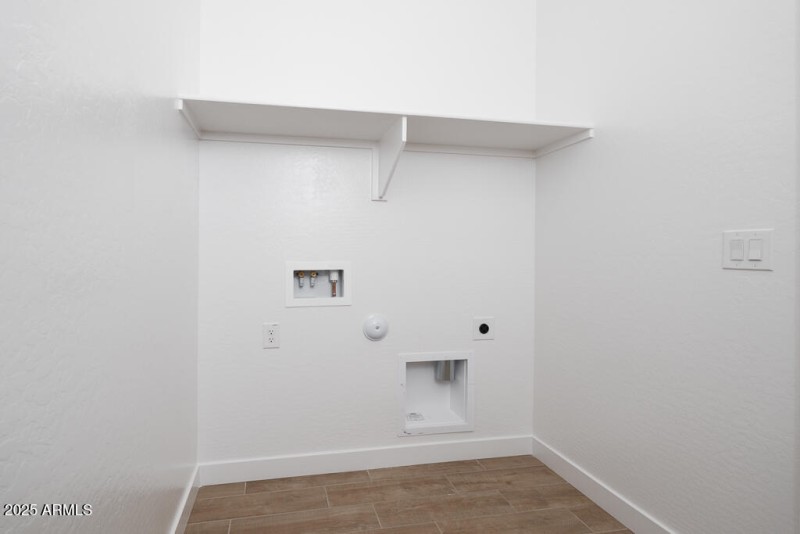 Tri Pointe Terraza 141 - Laundry-1MLS