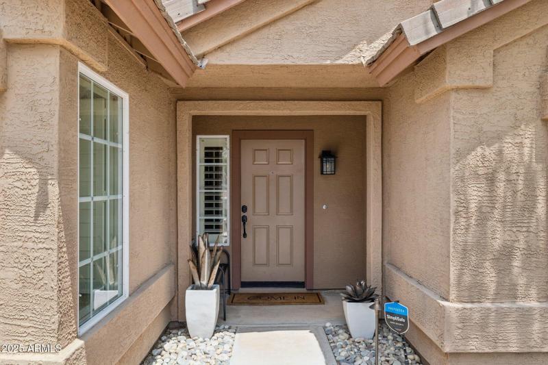 4-web-or-mls-28814-n-45th-st