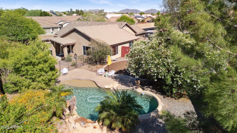 17-web-or-mls-28814-n-45th-st