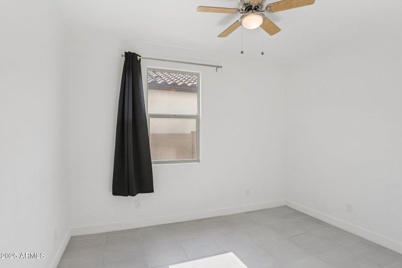 29-web-or-mls-E Via Del Sol-0506-023