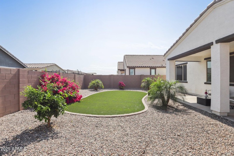 58-web-or-mls-E Via Del Sol-0506-048