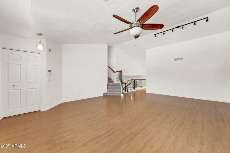 1903 E Jasper Dr-5