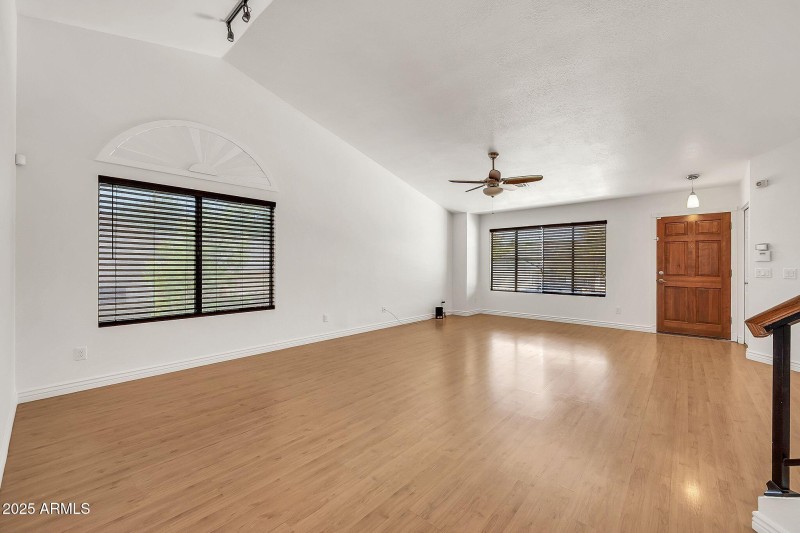 1903 E Jasper Dr-7