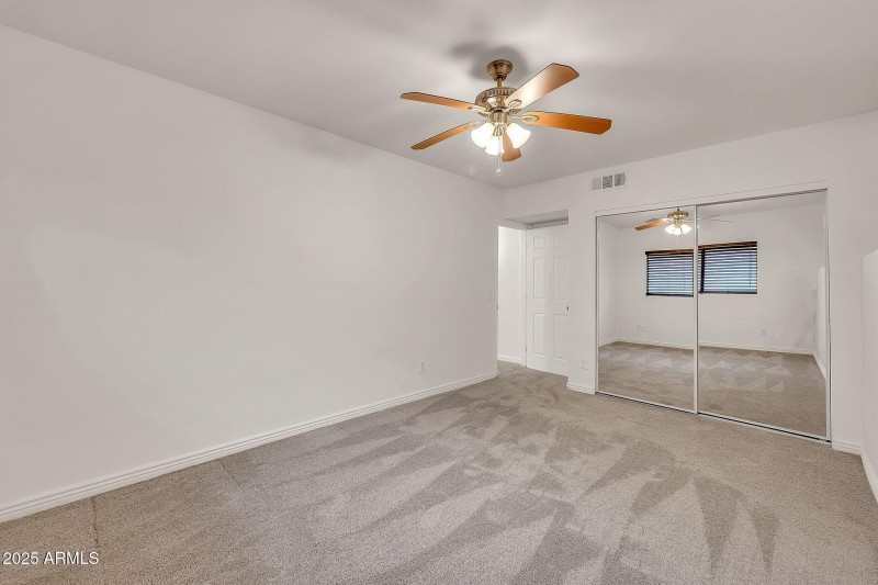 1903 E Jasper Dr-19