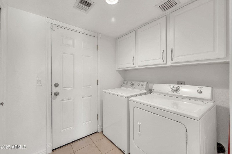 1903 E Jasper Dr-23
