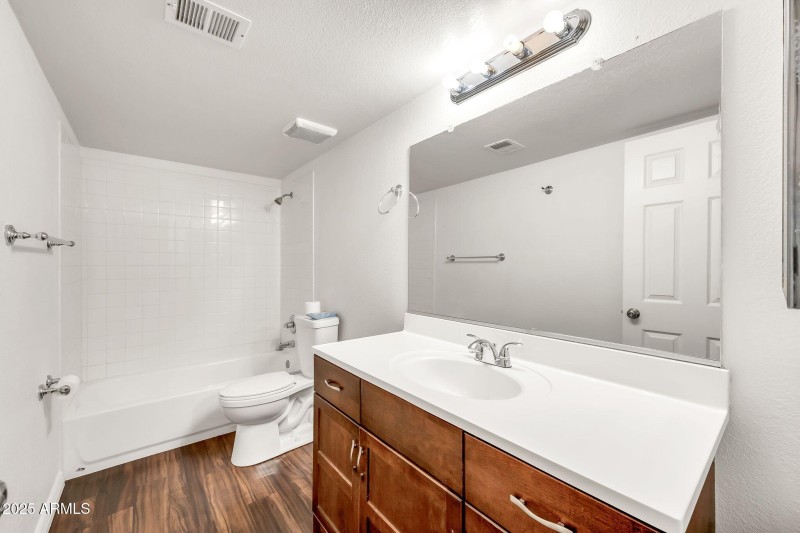1903 E Jasper Dr-26