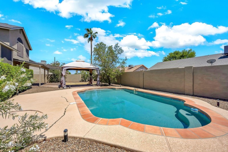 1903 E Jasper Dr-35