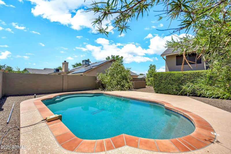 1903 E Jasper Dr-38