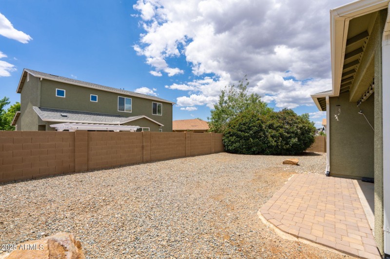 40-web-or-mls-13109-e-gonzalez-st