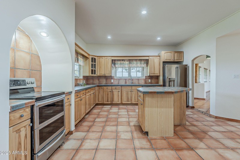 28-web-or-mls-Linda-28