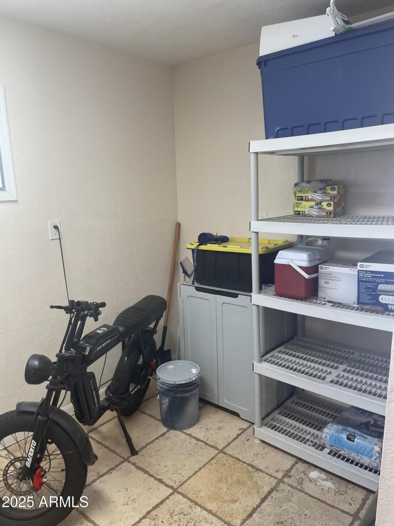 Laundry room V