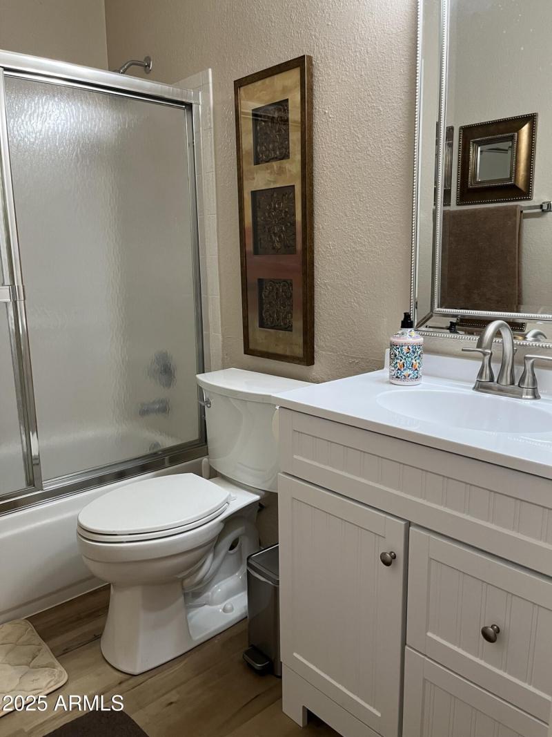 Guest bathroom - 25258