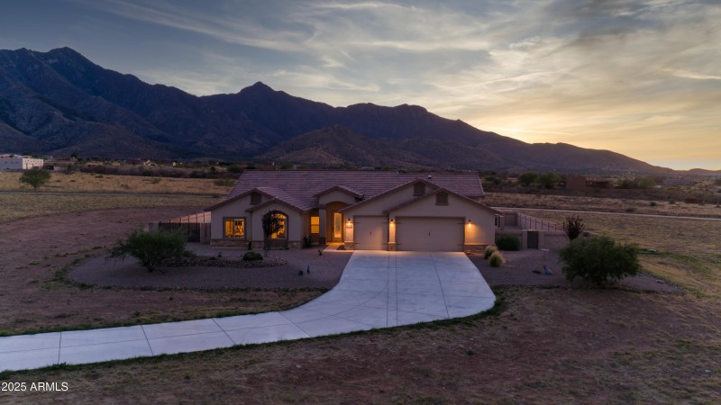 Twilights - 6233 E Molly Dr-2
