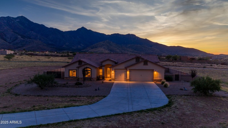 Twilights - 6233 E Molly Dr-4
