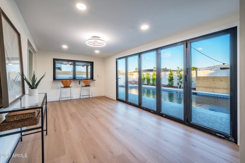 pool_room_2