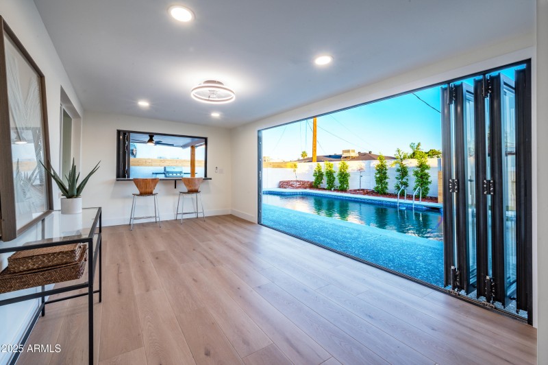 pool_room_1