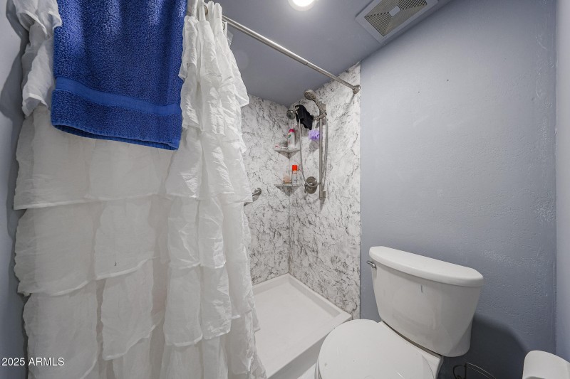 Owners bathroom