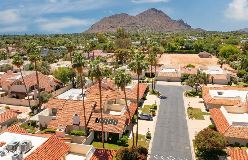 Mountain Views in neighborhood