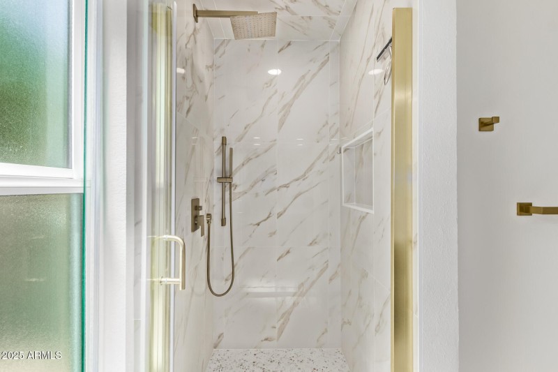 P Bath Shower