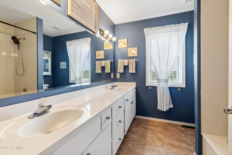 15-Bathroom 2