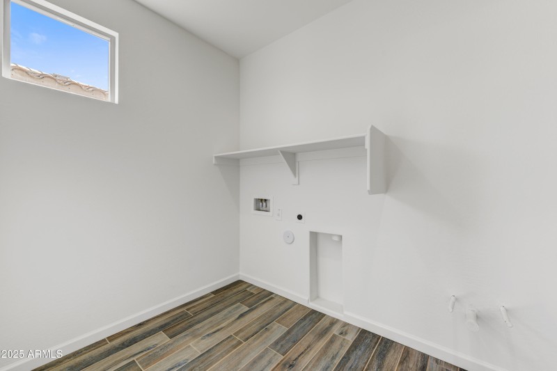025_Laundry Room