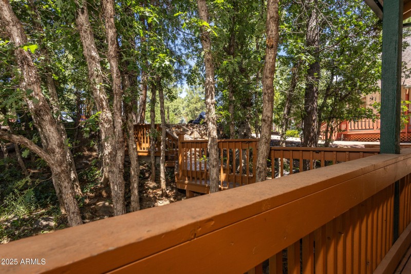 335 Sandia Cir 008