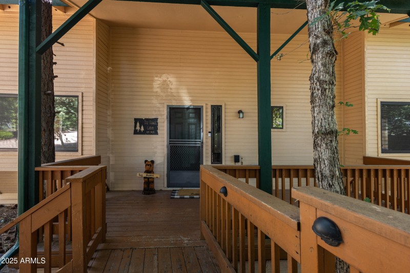 335 Sandia Cir 007