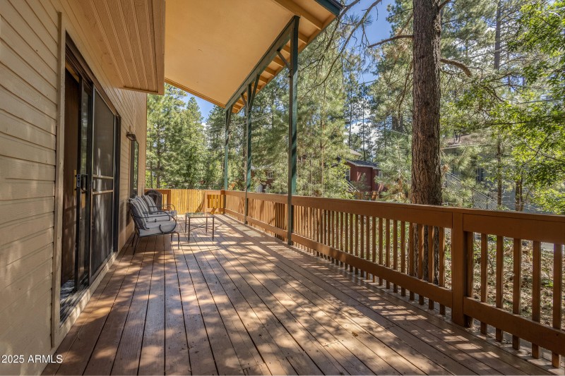 335 Sandia Cir 020