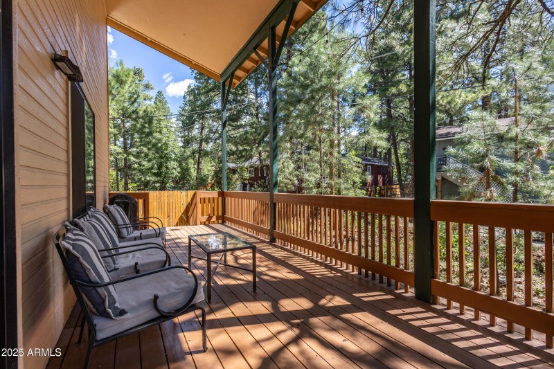 335 Sandia Cir 018