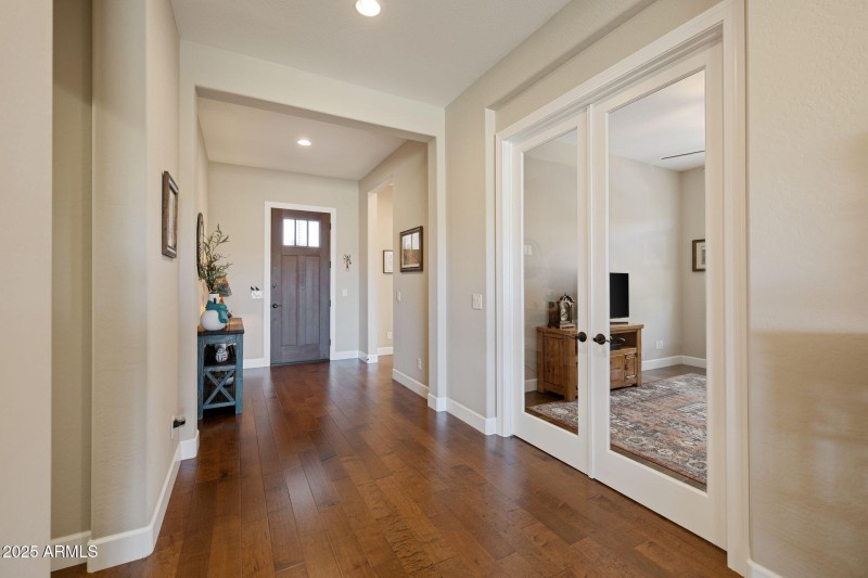 029-Front Entry