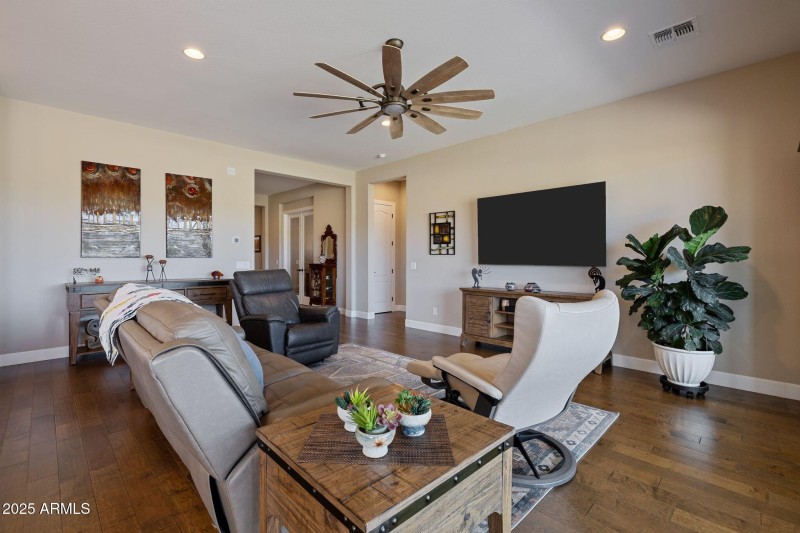 039-Living Room