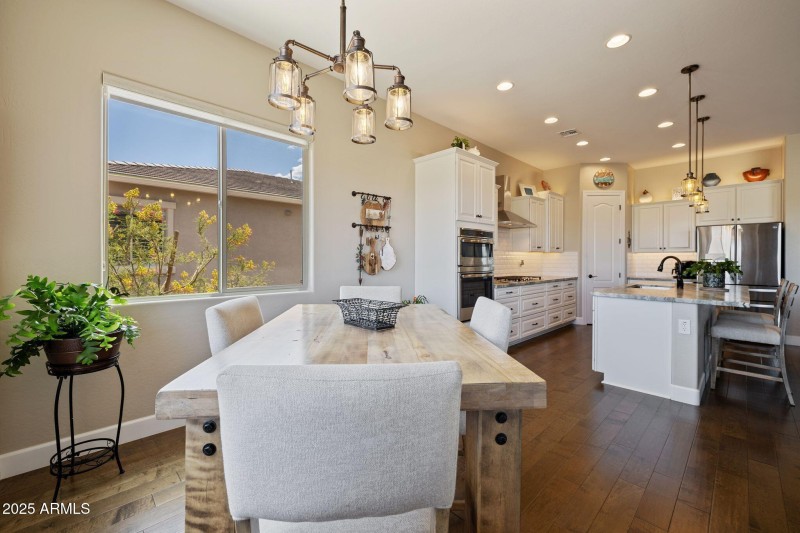 084-Dining Room