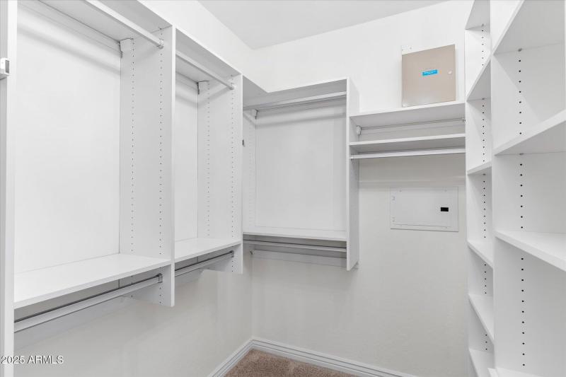 13-Walk in Closet-Primary