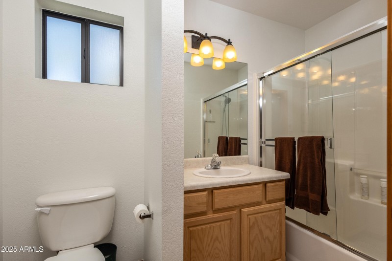 335 Sandia Cir 038