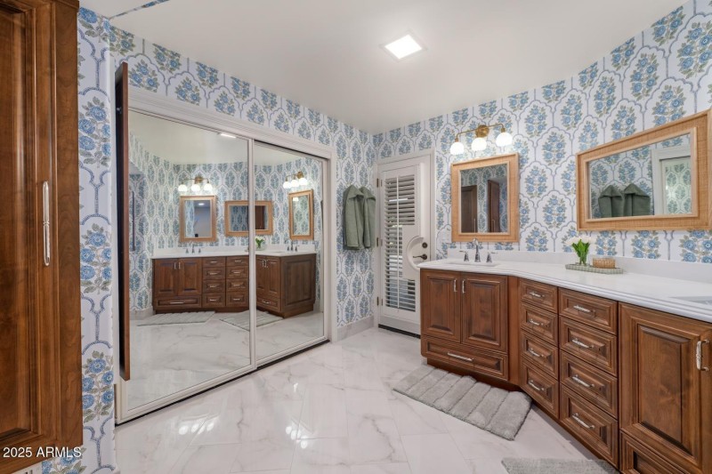 Main floor Primary Suite