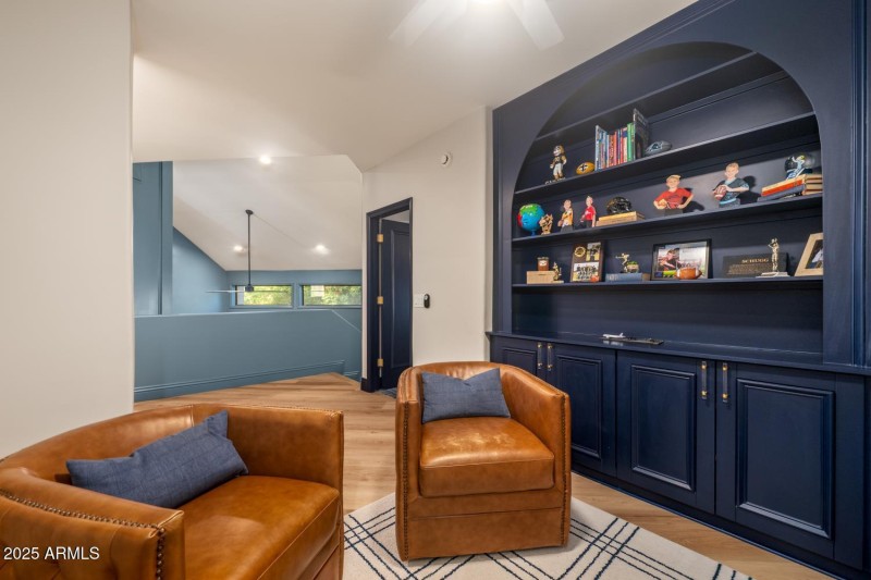 Upstairs Lounge