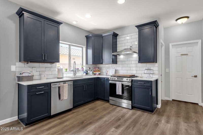 25409 N 40th