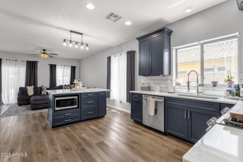 25409 N 40th