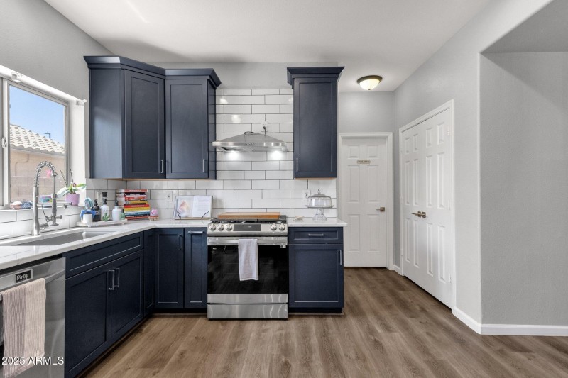 25409 N 40th