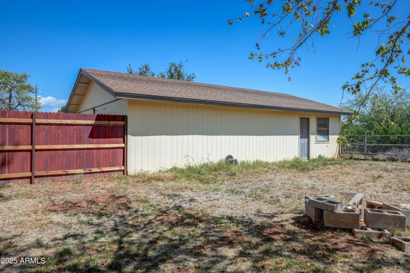 External Garage 1