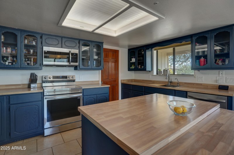 Kitchen 2