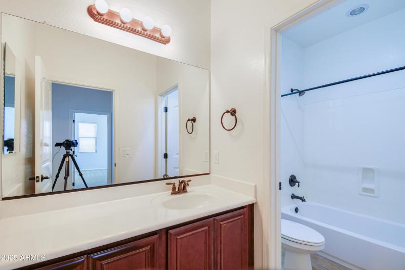 Upstairs Hall Full Bath