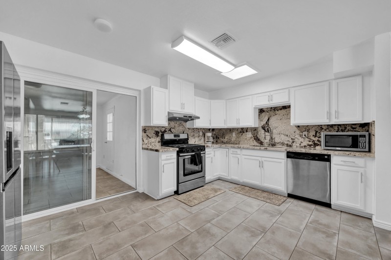 Kitchen 2