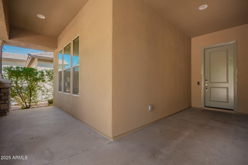 Exterior foyer